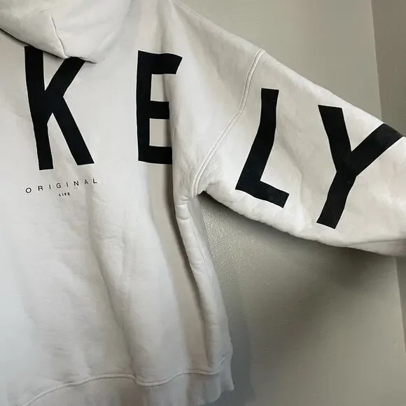Blakely Oversized Hoodie Size Large Cream Unisex Back Graphic Logo Soft Solid - Picture 8 of 9